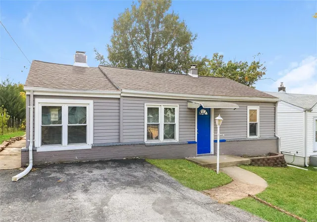 Photo 3 of Single family home for sale at 9608 Flora Ave, Saint Louis, MO 63114 | MLS# 24067121 | Listing updated on 2025-03-10