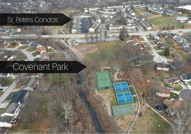 Listing Photo 2 - Condo for sale in building located at 2294 Highland Hl Dr, Saint Peters, MO 63376 - Unit #H