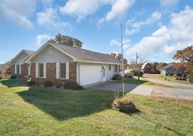 Photo 2 of Single family home for sale at 52 W Hwy U, Troy, MO 63379 | MLS# 24067477 | Listing updated on 2024-12-09