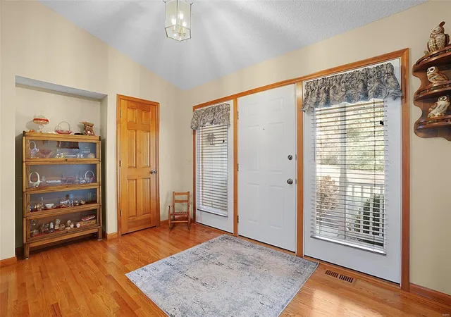 Photo 3 of Single family home for sale at 52 W Hwy U, Troy, MO 63379 | MLS# 24067477 | Listing updated on 2024-12-09