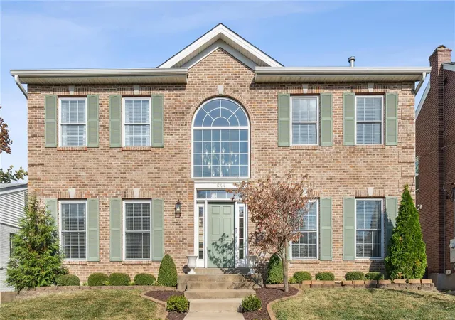 Photo 1 of Single family home for sale at 544 Mapleview Dr, Saint Louis, MO 63130 | MLS# 24067548 | Listing updated on 2024-12-18