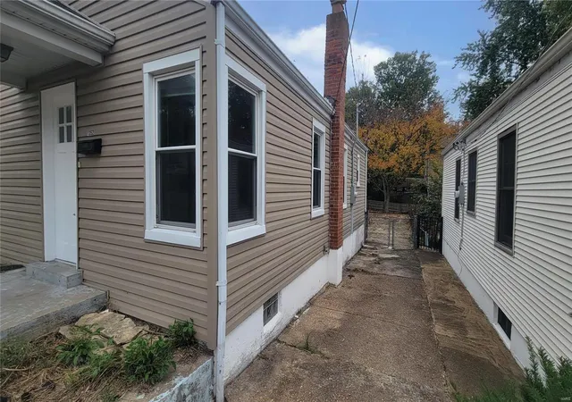 Photo 2 of Single family home for sale at 1352 Louisville Ave, Saint Louis, MO 63139 | MLS# 24067559 | Listing updated on 2024-12-05