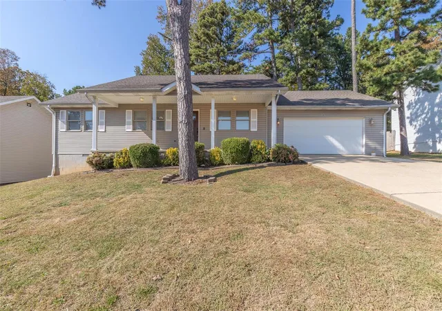3rd image of 3079 Elaine Ave, Poplar Bluff, MO 63901 | MLS# 24067576