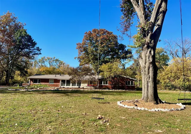 Photo 1 of Single family home for sale at 5 Chasselle Ln, Saint Louis, MO 63141 | MLS# 24067635 | Listing updated on 2024-12-16