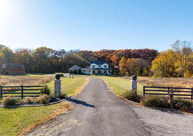 Photo 2 of Single family home for sale at 8900 Idell Creek, Hannibal, MO 63401 | MLS# 24067718 | Listing updated on 2024-12-02