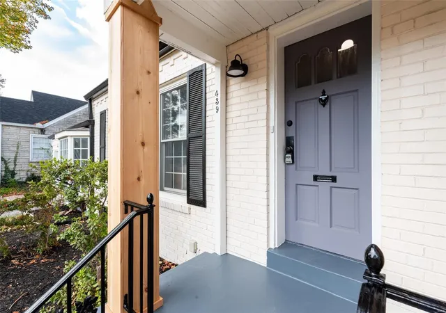 Photo 2 of Single family home for sale at 439 Bogey Ln, Saint Louis, MO 63122 | MLS# 24067760 | Listing updated on 2024-12-16