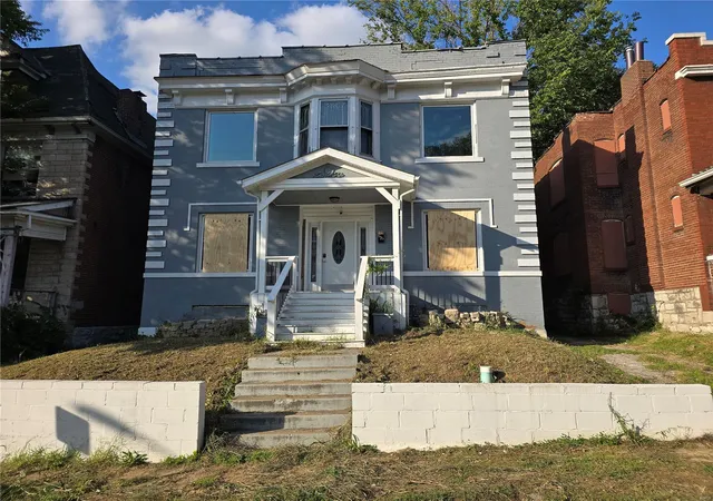 Photo 1 of Single family home for sale at 5947 Hamilton Terr, Saint Louis, MO 63112 | MLS# 24067763 | Listing updated on 2025-03-18