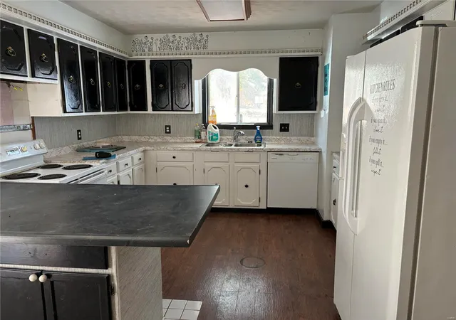 Photo 12 of Sale Pending at 484 N Turnbaugh St, Puxico, MO 63960 | MLS# 24067923 | Listing updated on 2024-11-13