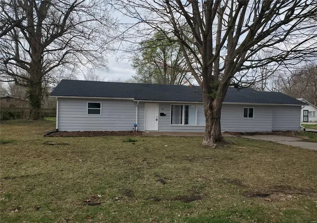 Photo 1 of Single family home for sale at 444 Chaudet Ave, East Saint Louis, IL 62206 | MLS# 24067939 | Listing updated on 2024-11-12