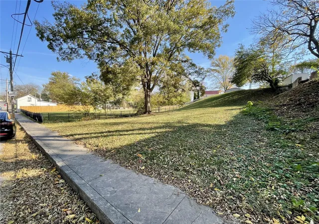 Photo 2 of Land for sale at 0 Washington St, Sainte Genevieve, MO 63670 | MLS# 24068276 | Listing updated on 2024-10-31