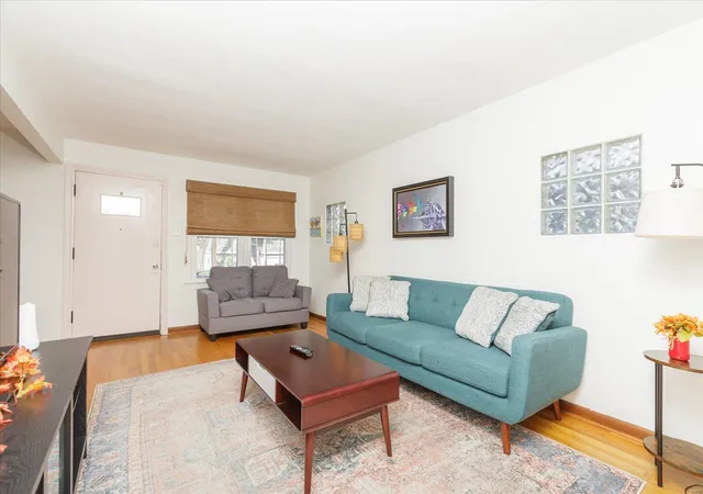 Photo 3 of Sale Pending at 3414 Manhattan Ave, Saint Louis, MO 63143 | MLS# 24068302 | Listing updated on 2024-12-17