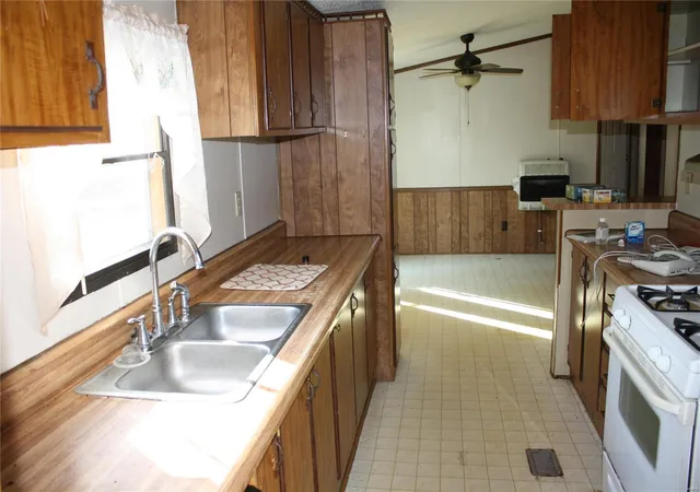 3rd image of 12178 Wayne Rt E, Lowndes, MO 63951 | MLS# 24068397