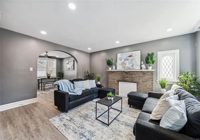 image of 12 S Clark Ave, Saint Louis, MO 63135 | MLS# 24068452