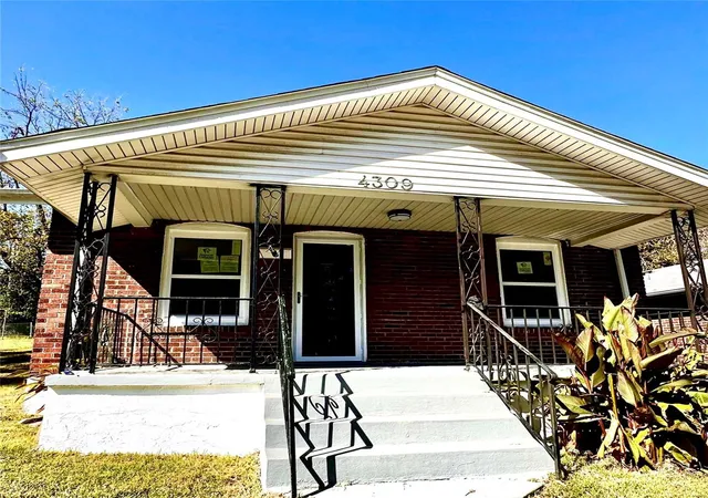 Photo 1 of Sale Pending at 4309 Ravenwood Ave, Saint Louis, MO 63121 | MLS# 24068540 | Listing updated on 2025-01-17