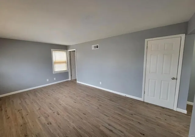 Photo 3 of Sale Pending at 5636 Sapphire Ave, Saint Louis, MO 63136 | MLS# 24068565 | Listing updated on 2024-11-25