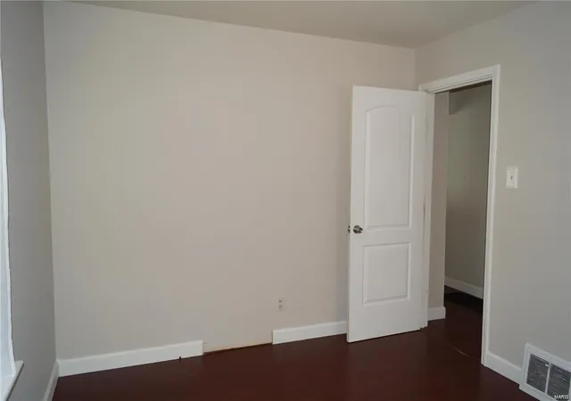 Photo 3 of Single family home for sale at 4 Regina Ct, Florissant, MO 63031 | MLS# 24068583 | Listing updated on 2024-10-31
