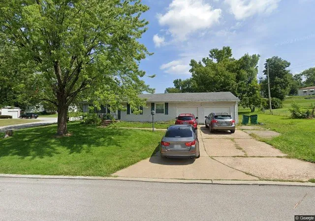 Photo 1 of Single family home for sale at 627 Farlo Dr, Saint Louis, MO 63137 | MLS# 24068593 | Listing updated on 2024-11-01