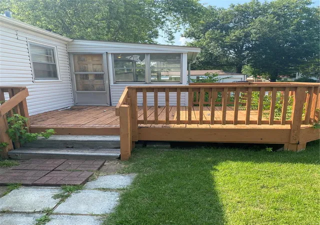 Photo 2 of Single family home for sale at 627 Farlo Dr, Saint Louis, MO 63137 | MLS# 24068593 | Listing updated on 2024-11-01