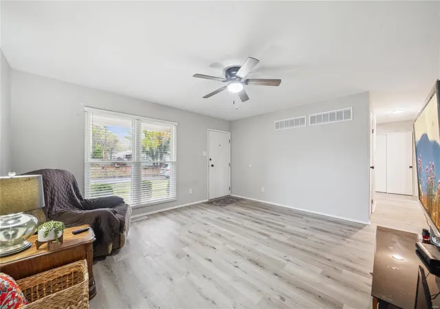 Photo 3 of Single family home for sale at 290 Patterson Lane, Florissant, MO 63031 | MLS# 24068688 | Listing updated on 2024-11-26