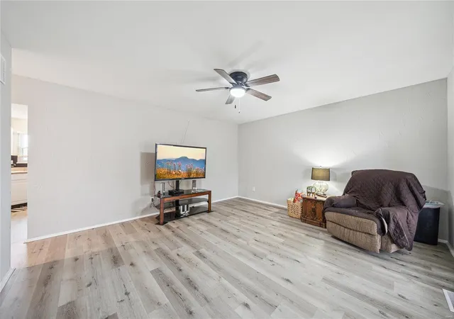 Photo 3 of Single family home for sale at 290 Patterson Lane, Florissant, MO 63031 | MLS# 24068688 | Listing updated on 2024-11-26