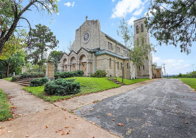 Photo 3 of Multi family home for sale at 6300 Minnesota Ave, Saint Louis, MO 63111 | MLS# 24068710 | Listing updated on 2024-11-30