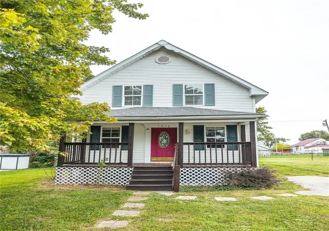 Photo 1 of Single family home for sale at 707 E Pear Ave, Owensville, MO 65066 | MLS# 24068769 | Listing updated on 2024-12-12