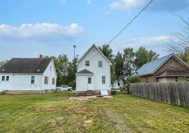 Photo 23 of Single family home for sale at 707 E Pear Ave, Owensville, MO 65066 | MLS# 24068769 | Listing updated on 2024-12-12