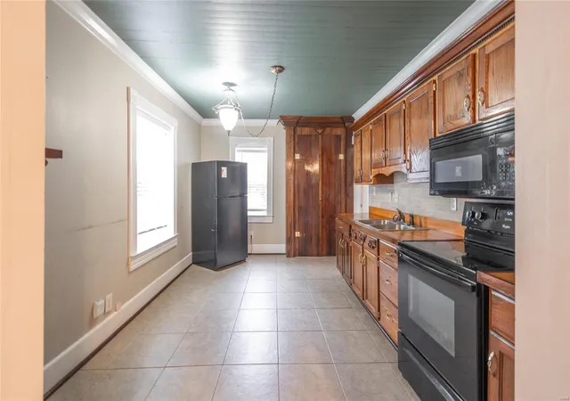 Photo 4 of Single family home for sale at 707 E Pear Ave, Owensville, MO 65066 | MLS# 24068769 | Listing updated on 2024-12-12