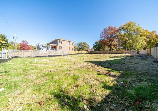 Photo 3 of Land for sale at 123 N Forsyth Blvd, Saint Louis, MO 63105 | MLS# 24068894 | Listing updated on 2024-11-06