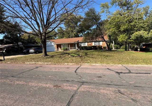 2nd image of 6145 Rocket Dr, Florissant, MO 63033 | MLS# 24068968