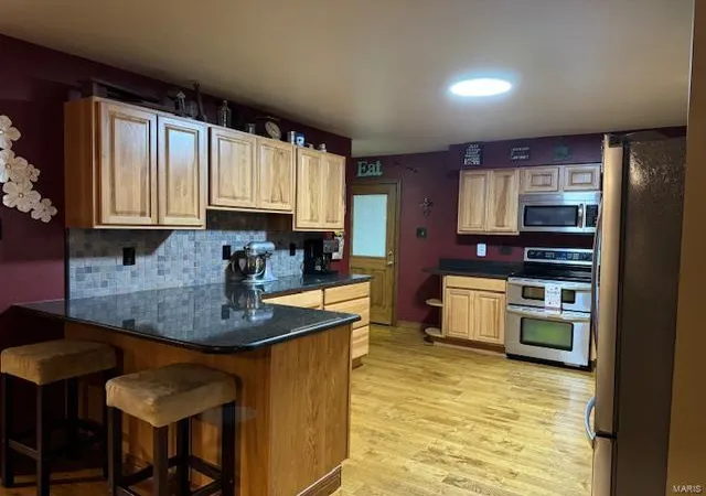 Photo 2 of Sale Pending at 5892 Rockland Ln, Saint Louis, MO 63129 | MLS# 24069004 | Listing updated on 2024-11-27