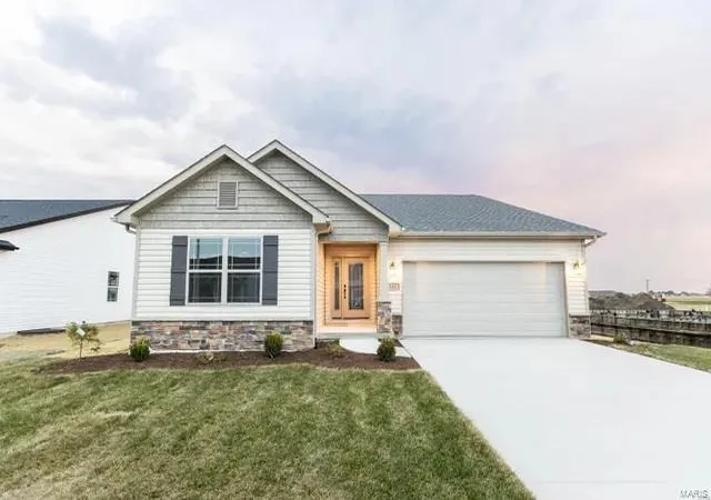 Homes for sale in O'fallon, IL | 6805 Timberstone Dr, O'fallon, IL 62269 | MLS# 24069033