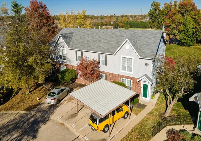 Photo 2 of Condo for sale at 130 Country Trace Ct, Saint Peters, MO 63304 | MLS# 24069088 | Listing updated on 2025-03-17