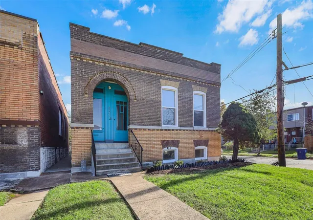 Photo 3 of Sale Pending at 5240 Alabama Ave, Saint Louis, MO 63111 | MLS# 24069120 | Listing updated on 2024-11-14