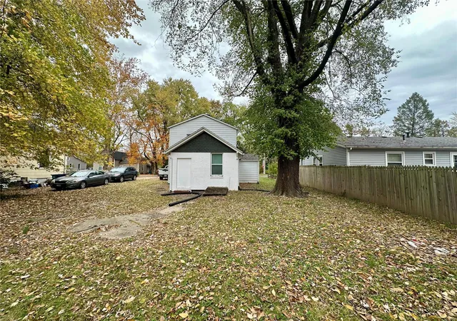 Photo 2 of Single family home for sale at 114 Glen St, Collinsville, IL 62234 | MLS# 24069124 | Listing updated on 2024-11-20