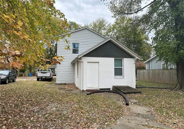 Photo 3 of Single family home for sale at 114 Glen St, Collinsville, IL 62234 | MLS# 24069124 | Listing updated on 2024-11-20