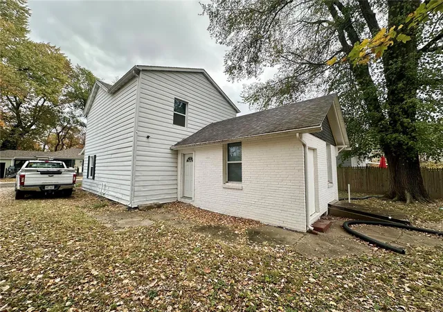 Photo 4 of Single family home for sale at 114 Glen St, Collinsville, IL 62234 | MLS# 24069124 | Listing updated on 2024-11-20