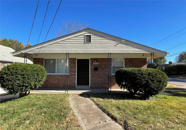 Photo 1 of Single family home for sale at 3600 Brown Rd, Saint Louis, MO 63114 | MLS# 24069405 | Listing updated on 2024-11-10