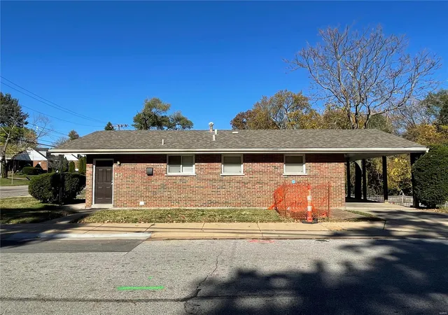 Photo 2 of Single family home for sale at 3600 Brown Rd, Saint Louis, MO 63114 | MLS# 24069405 | Listing updated on 2024-11-10
