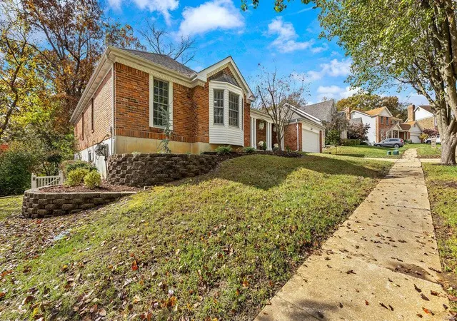 Photo 1 of Sale Pending at 13516 Bahnfyre Dr, Saint Louis, MO 63128 | MLS# 24069467 | Listing updated on 2024-11-25