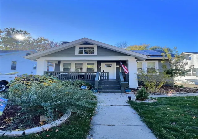 Photo 1 of Single family home for sale at 3 Burton Pl, Edwardsville, IL 62025 | MLS# 24069547 | Listing updated on 2024-12-08