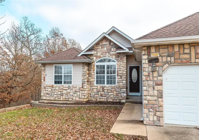 Photo 2 of Sale Pending at 15812 Terris Lane, Saint Robert, MO 65584 | MLS# 24069592 | Listing updated on 2024-12-03