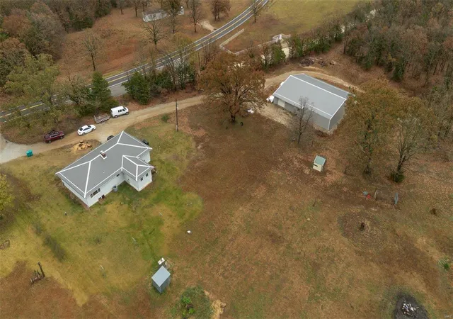 Photo 3 of Single family home for sale at 18504 Hwy 19, Steelville, MO 65565 | MLS# 24069698 | Listing updated on 2024-11-08