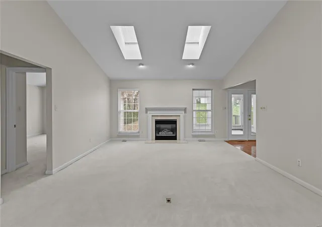 Photo 3 of Sale Pending at 909 Palmer Ct, Lake Saint Louis, MO 63367 | MLS# 24069756 | Listing updated on 2024-11-11