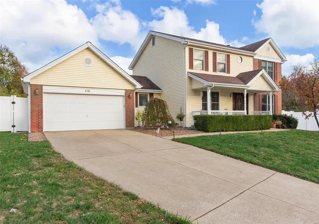 Photo 2 of Sale Pending at 416 Candlewick Ct, Saint Peters, MO 63376 | MLS# 24069784 | Listing updated on 2024-12-03