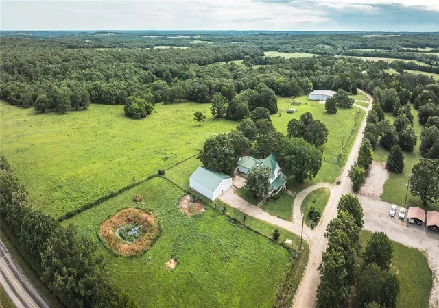 Photo 2 of Single family home for sale at 57 N Davis Rd, Stoutland, MO 65567 | MLS# 24069869 | Listing updated on 2024-12-04