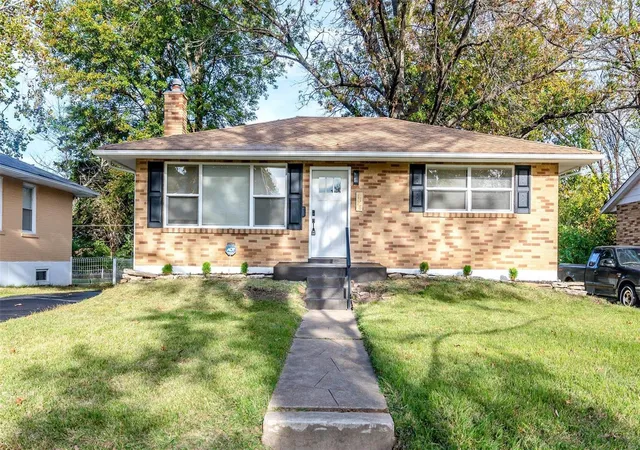 Photo 1 of Sale Pending at 1128 Ursula Ave, Saint Louis, MO 63130 | MLS# 24069957 | Listing updated on 2024-12-17