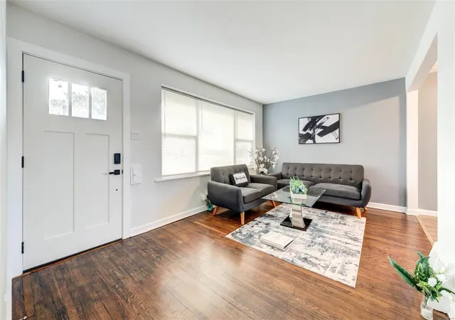 Photo 2 of Sale Pending at 1128 Ursula Ave, Saint Louis, MO 63130 | MLS# 24069957 | Listing updated on 2024-12-17