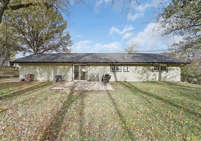 Photo 1 of Single family home for sale at 2942 Gran Lin Dr, Saint Charles, MO 63303 | MLS# 24069995 | Listing updated on 2024-12-16