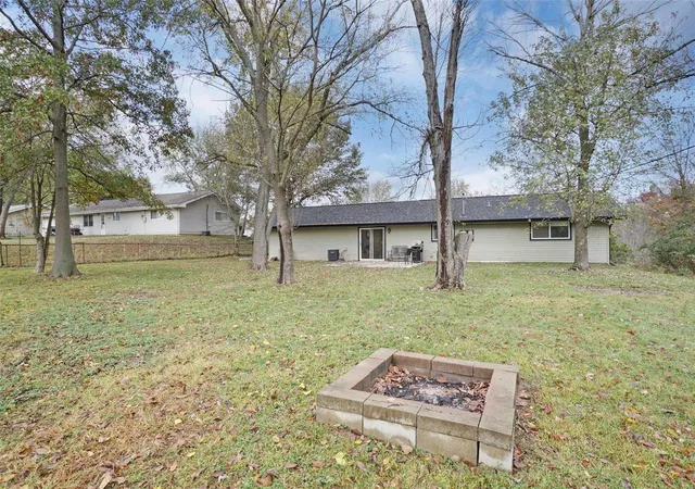 Photo 2 of Single family home for sale at 2942 Gran Lin Dr, Saint Charles, MO 63303 | MLS# 24069995 | Listing updated on 2024-12-16